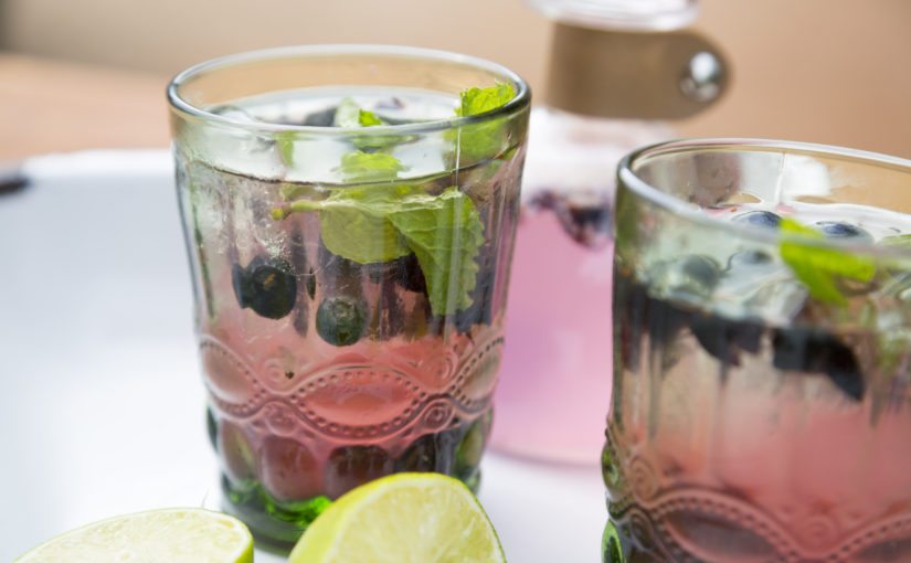 Lime, Cardamom and Blueberry Gin Fizz